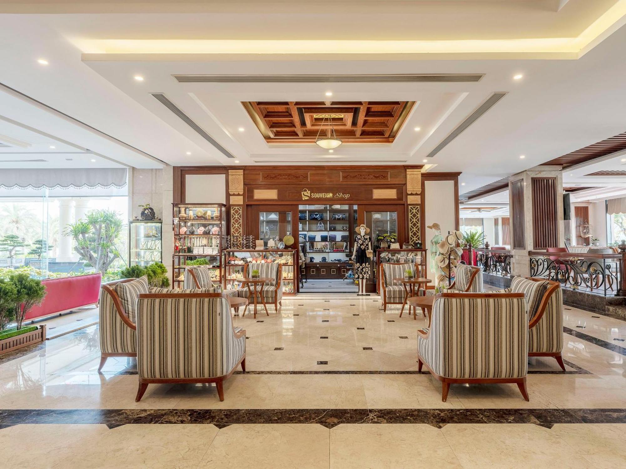 Dlg Hotel Danang Экстерьер фото Lobby