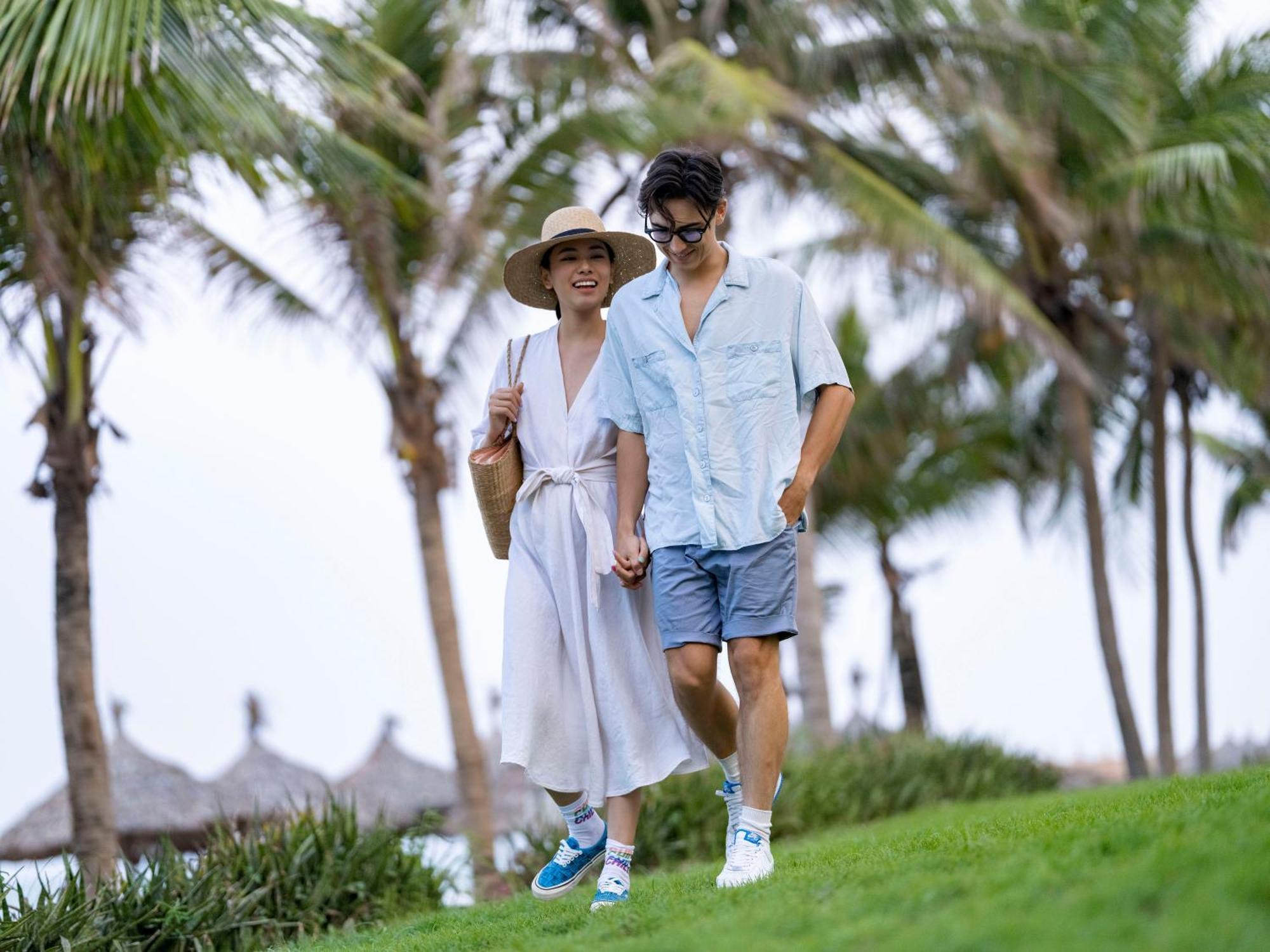 Dlg Hotel Danang Экстерьер фото Kim and her husband, South Korean actor Lee Byung-hun, in 2019